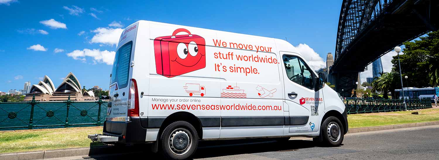 Seven Seas Worldwide van under Sydney Harbour Bridge